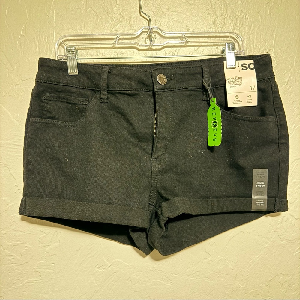 Women's So Black Jean Shorts Low Rise Shortie 2.5in Inseam Stretch Size 17 33W